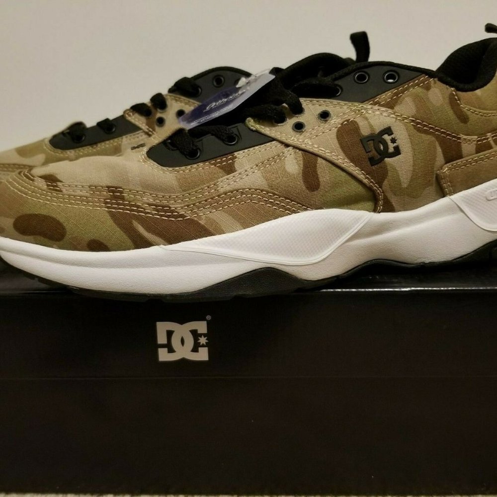 Men's DC E.Tribeka TX SE Camouflage Size 10.5 Shoe